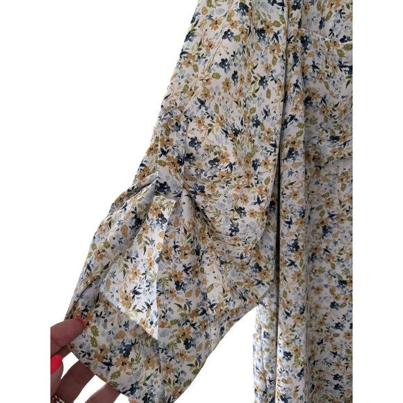 Torrid Harper Floral Blouse Womens Size 5 Lightweight V-Neck Flowy Plus Size EUC - Picture 4 of 8